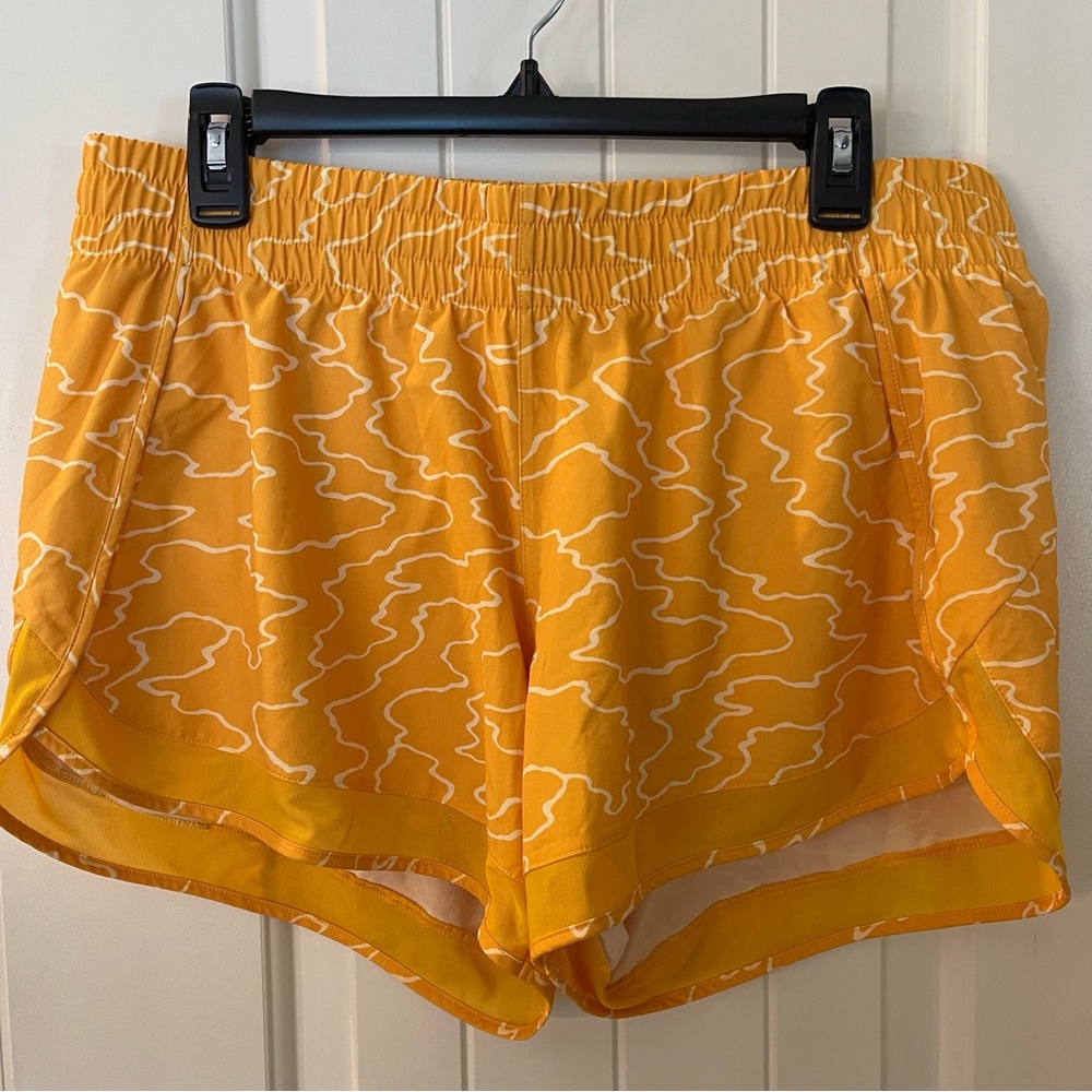 Athleta Mesh Racer Run 4” Short, Sz L, Golden Yellow & Cream